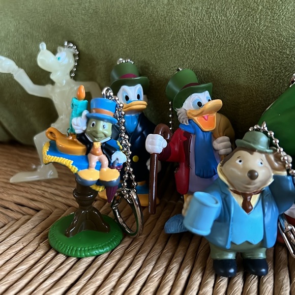 Complete 10 Piece set of Disney A Christmas Carol Keychains EC - Picture 3 of 10